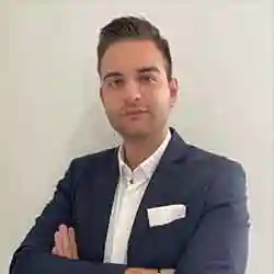 amir-razavi